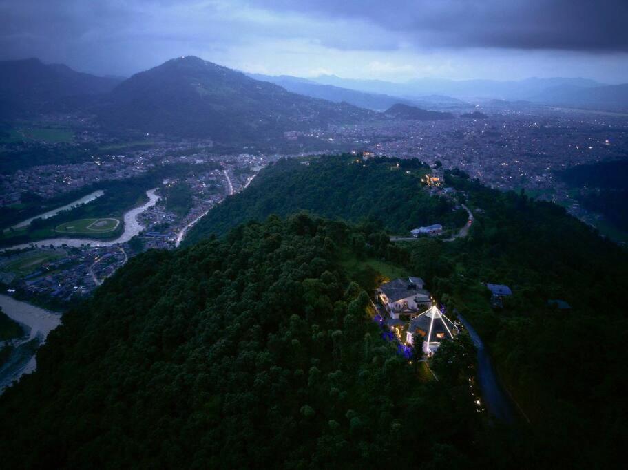 Ghost Villa Pokhara With Mountain View 20Mins From Main Area Ranipauwa 外观 照片