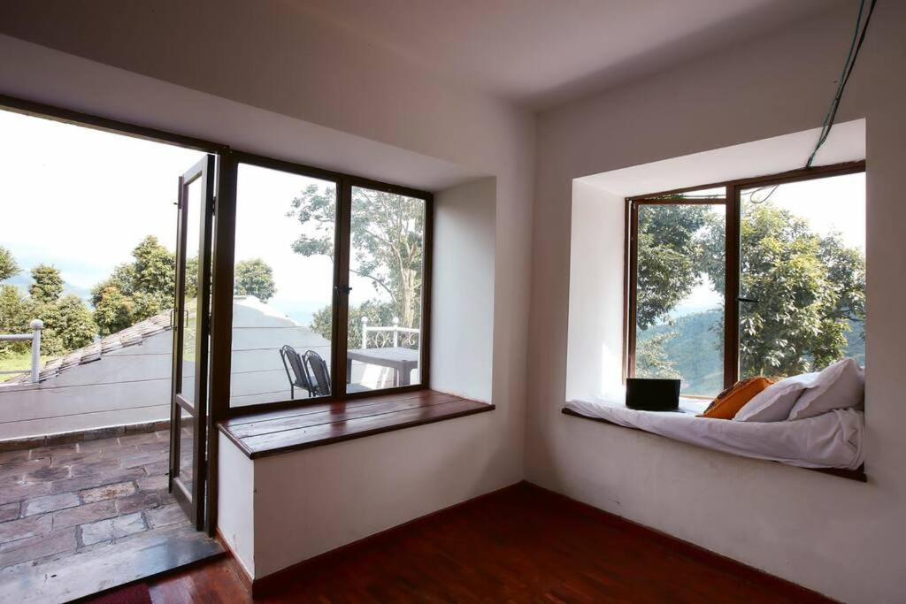 Ghost Villa Pokhara With Mountain View 20Mins From Main Area Ranipauwa 外观 照片